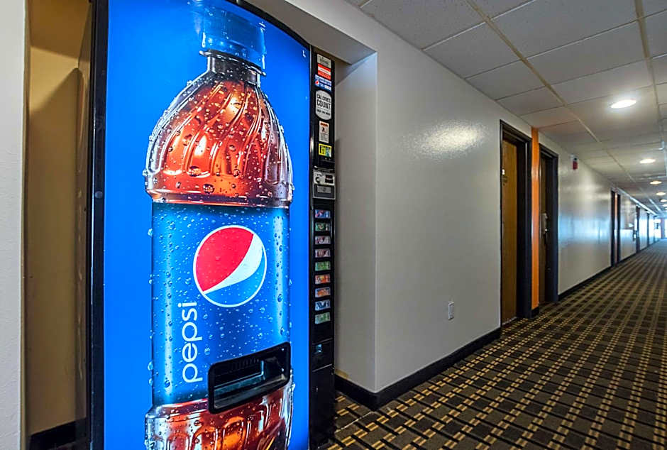 Motel 6-Marshalltown, IA