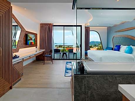 Grand Deluxe Sea-Facing King