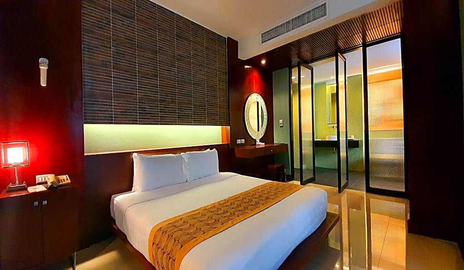 Photo 1 of 5 of Suite, City View