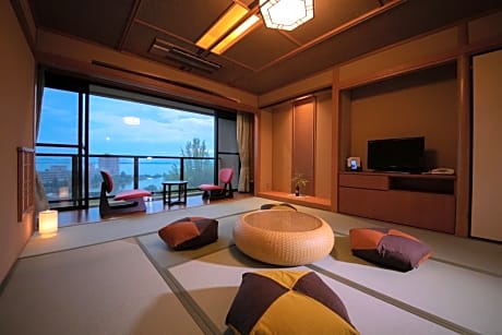 Room with Tatami Area and Open-Air Bath