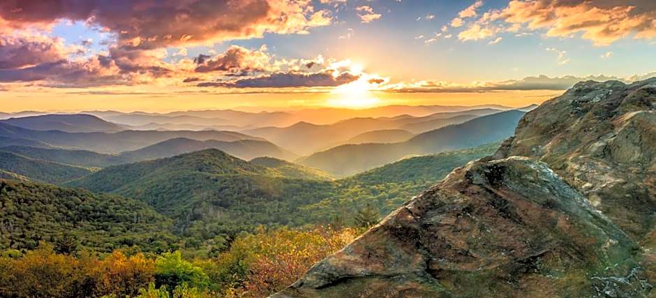 Microtel Inn & Suites By Wyndham Sylva Dillsboro Area