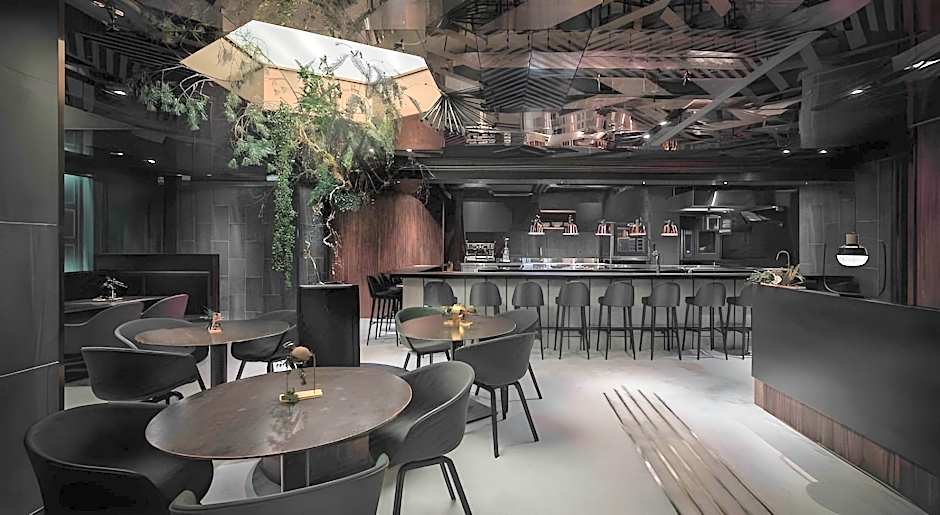 Reddot Hotel