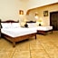 Hotel Casa del Virrey & Suites