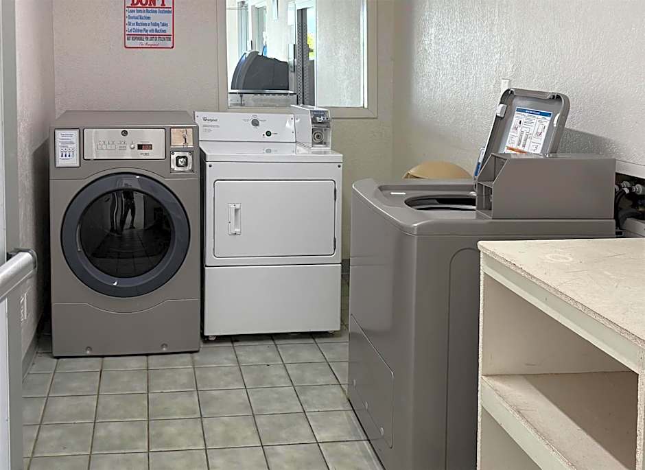 Motel 6-Murfreesboro, TN