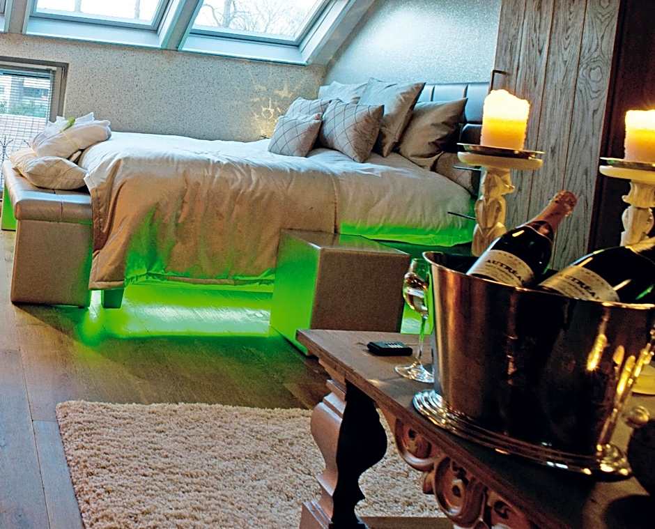 Suite & B by Hofke van Bazel