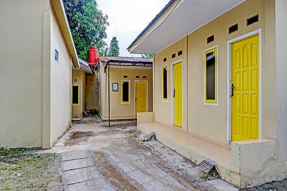 SPOT ON 91980 Kost Beringin 4