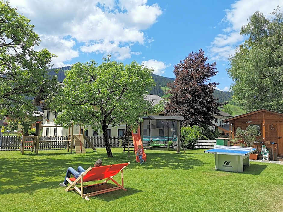 modern&renovated - Hotelpension Oberauer Wagrain