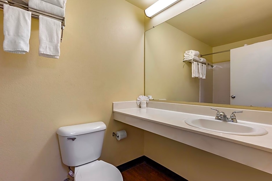 Suburban Studios Albuquerque Midtown - University