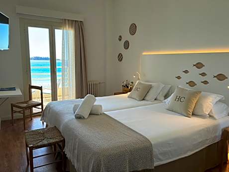 Double or Twin Room with Sea View