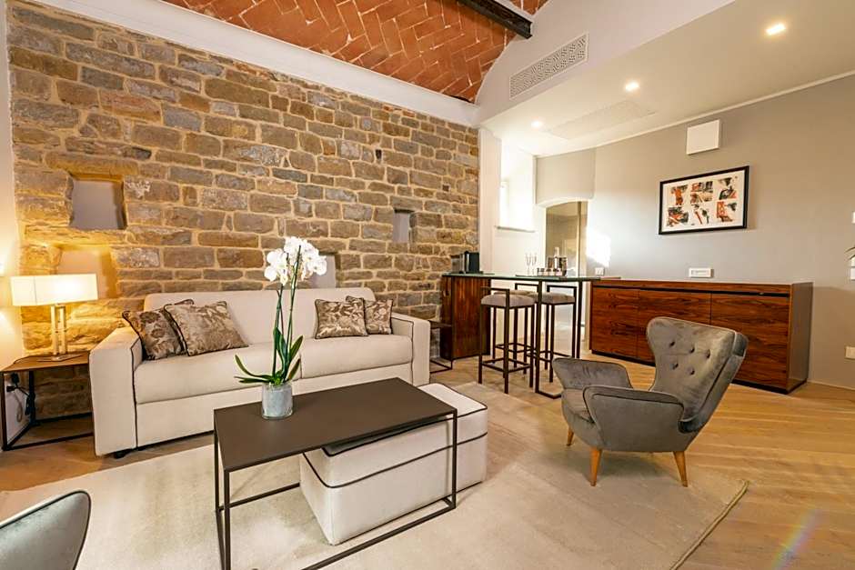 Donati Luxury Tower Suites