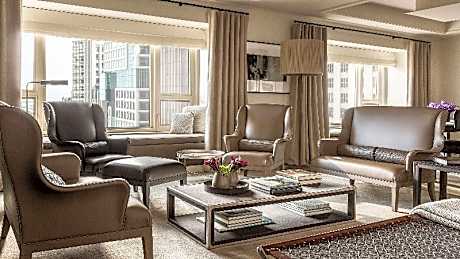 Nomi Suite