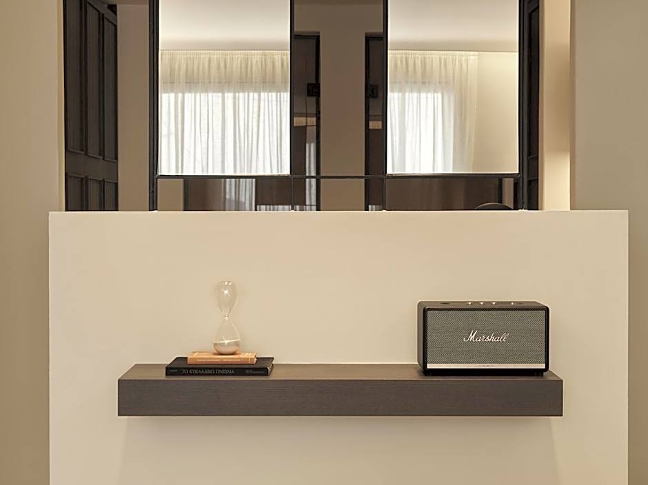 Ezio Bo Luxury Living