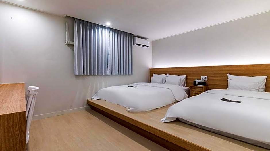 DongBaek Hotel Gohyeon