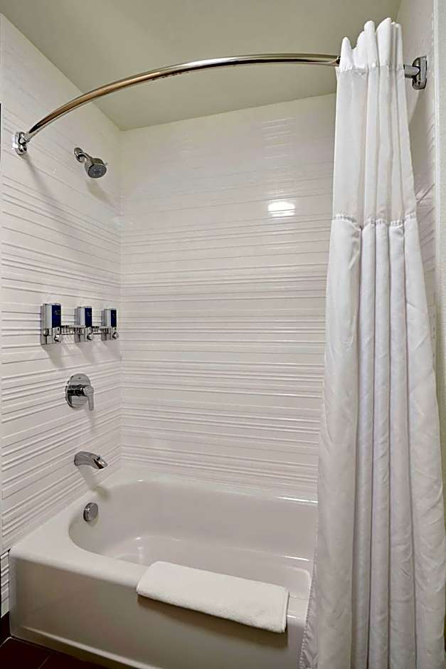 Four Points by Sheraton Cleveland-Eastlake