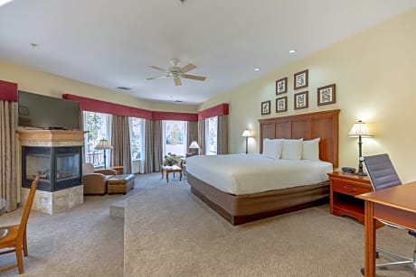 King Suite with Spa Bath