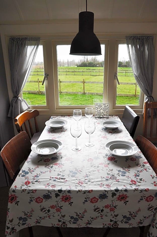 Gypsy Waggon - A villa on wheels