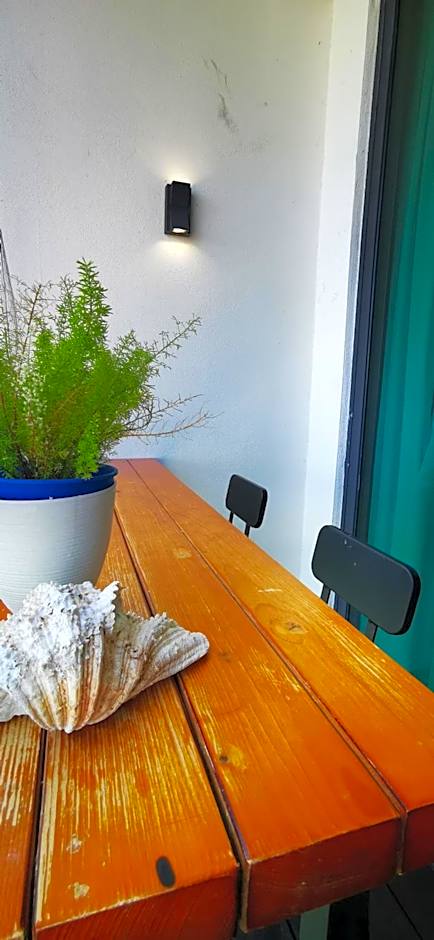 Dwharf Seaview Executive Suit PortDickson