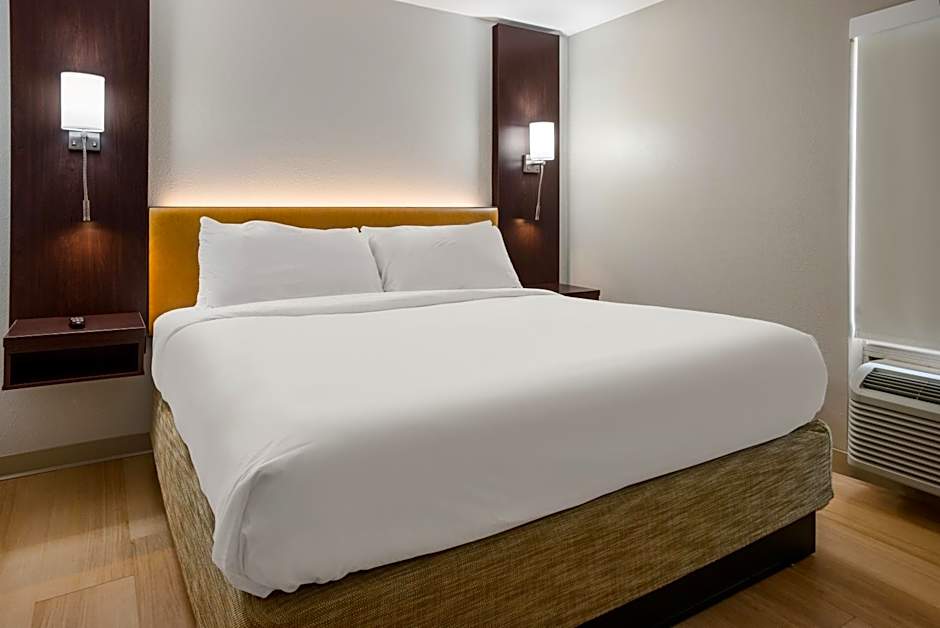 The Marco Hotel Lake Charles