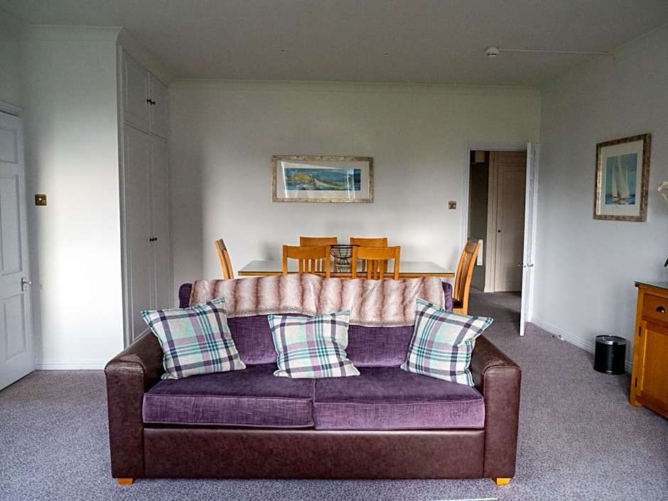 Elmers Court Hotel