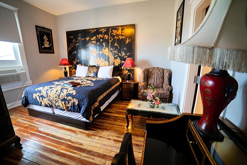 Oak Park Inn