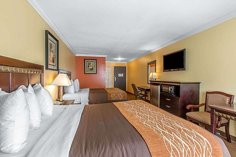 Quality Inn & Suites Bell Gardens-Los Angeles