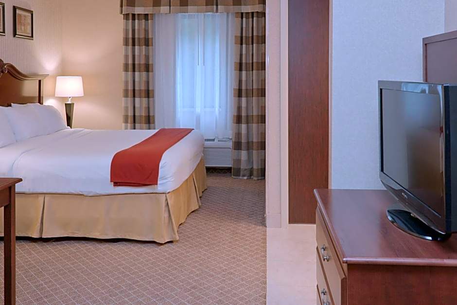Holiday Inn Express Mentor Banquet Center By IHG