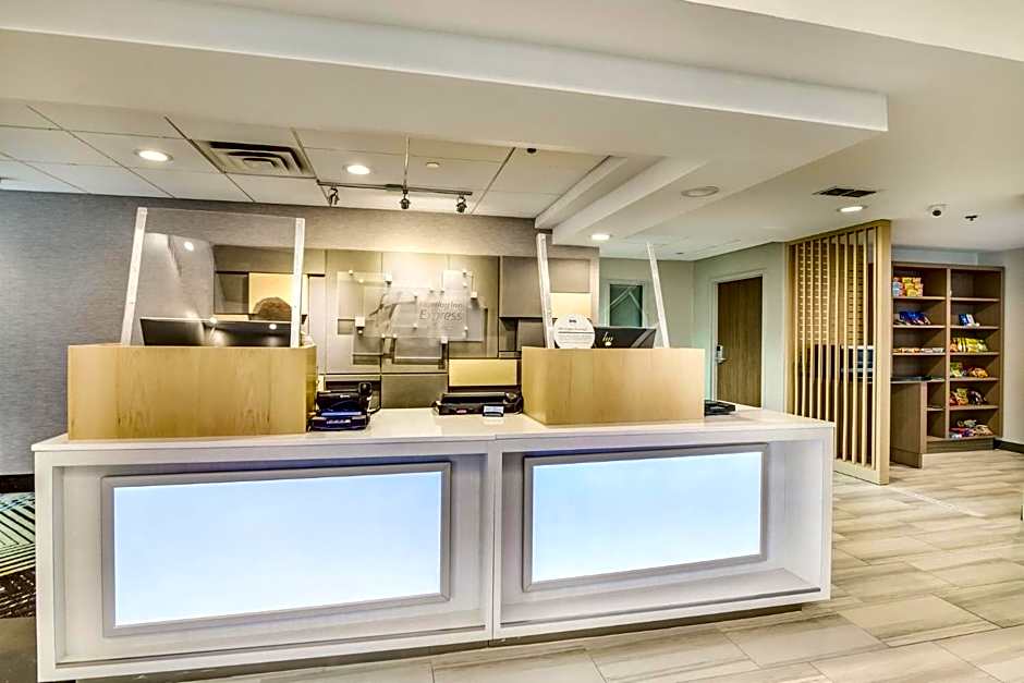 Holiday Inn Express And Suites Longview North By IHG
