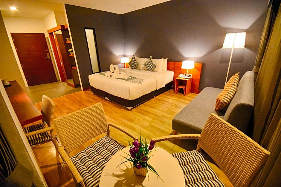Comet Hotel Surat Thani