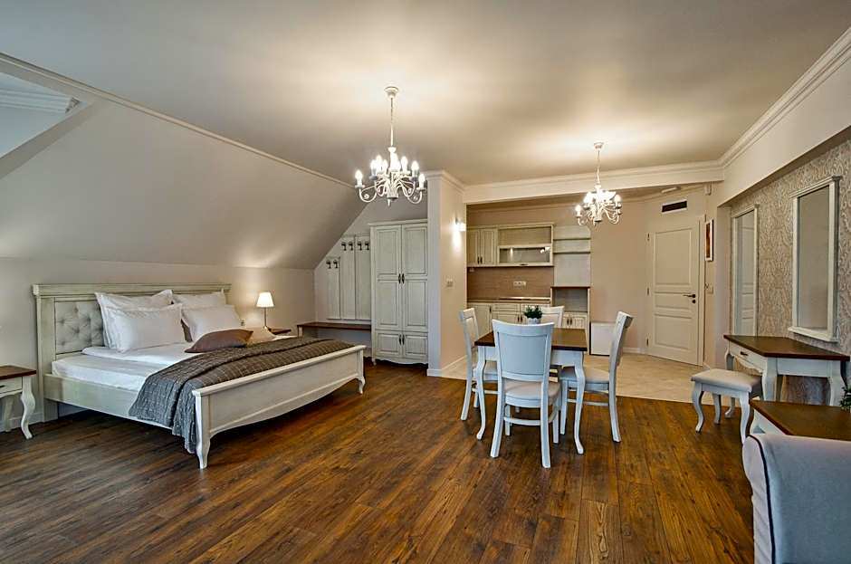 Sunny Castle Hotel - All Inclusive, Beach and Free parking