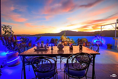 Casa Voyager 'secret garden terrace'