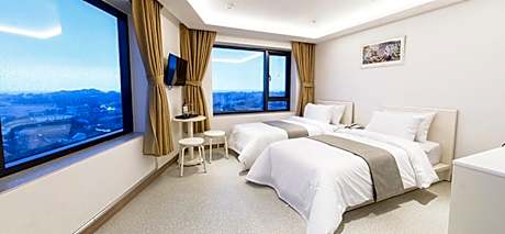 Deluxe Double or Twin Room with Sea View