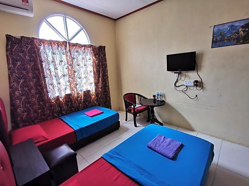 OYO 89819 Raz Hotel Kelulut