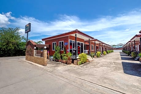 OYO 1166 Train Way Resort 