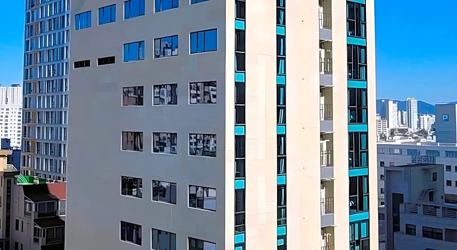 Ashton Hotel