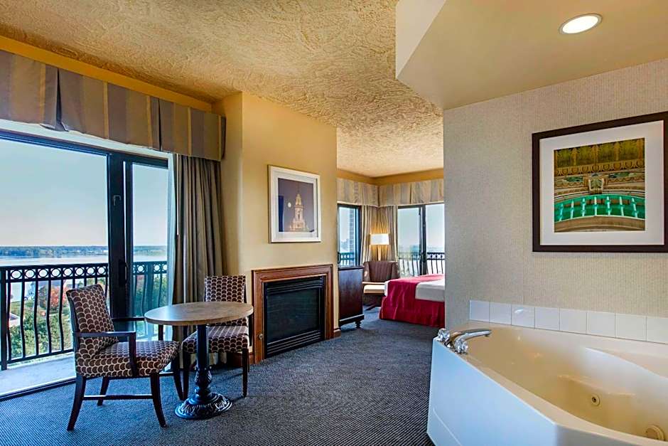Shoreline Inn & Conference Center, Ascend Hotel Collection