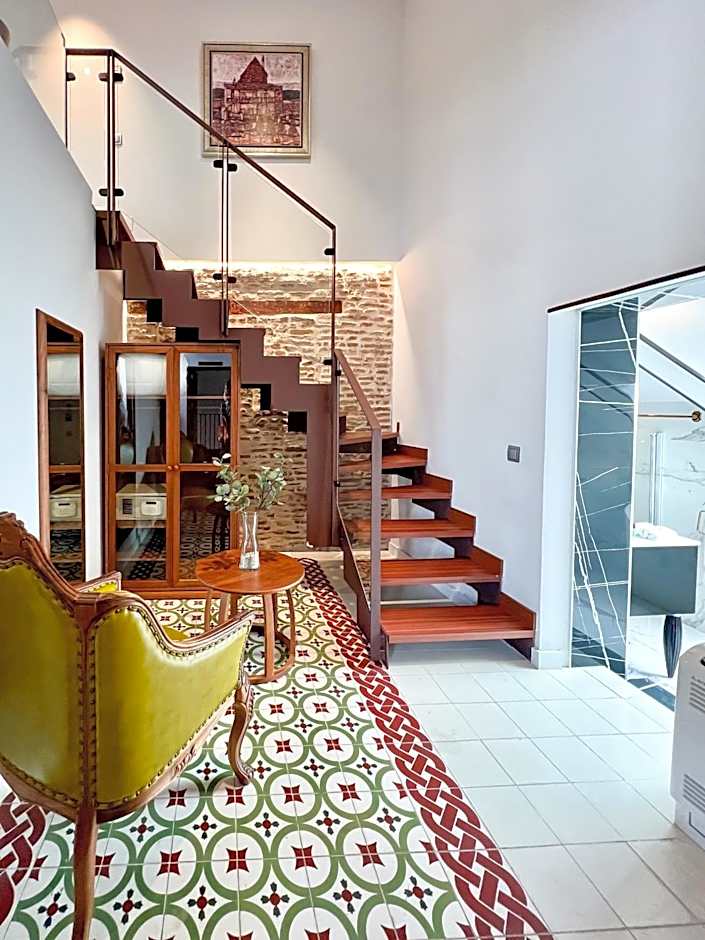 Anahita Boutique Hotel