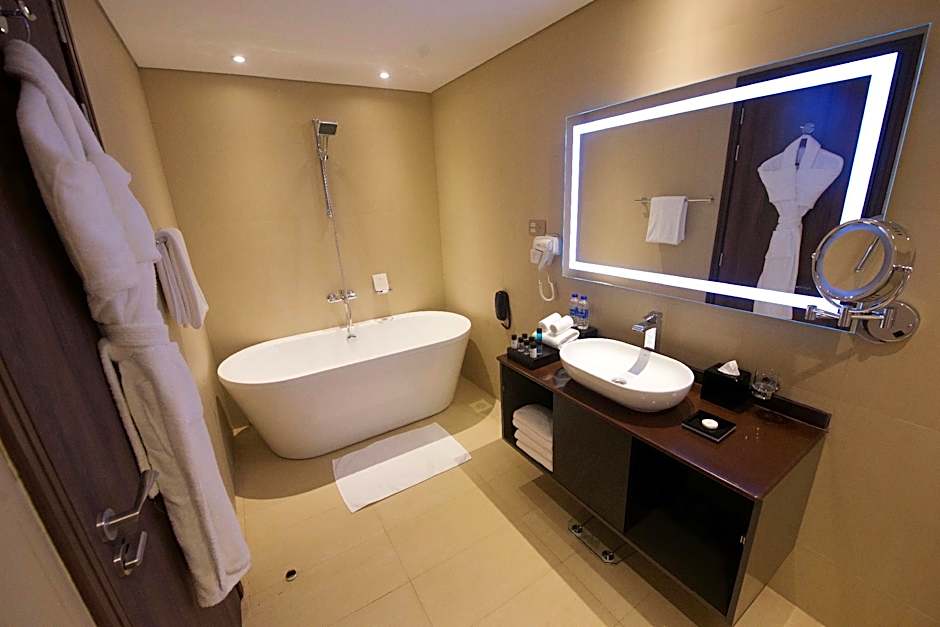 Carnelian Muscat - Airport Hotel