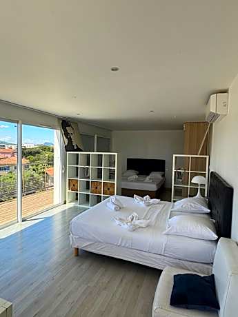 Suite with Hot Tub