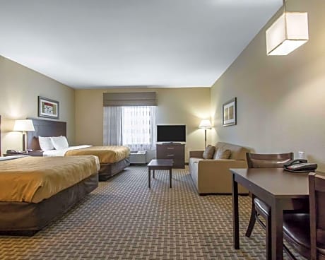 2 Queen Beds, Efficiency, Suite, Nonsmoking