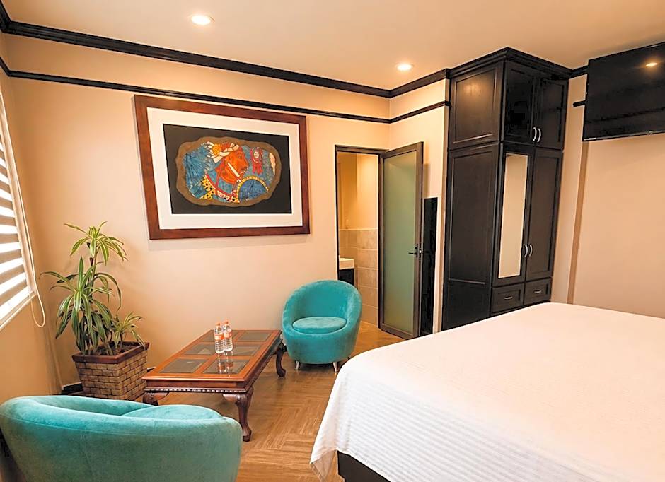 Hotel Cacaxtla Collection