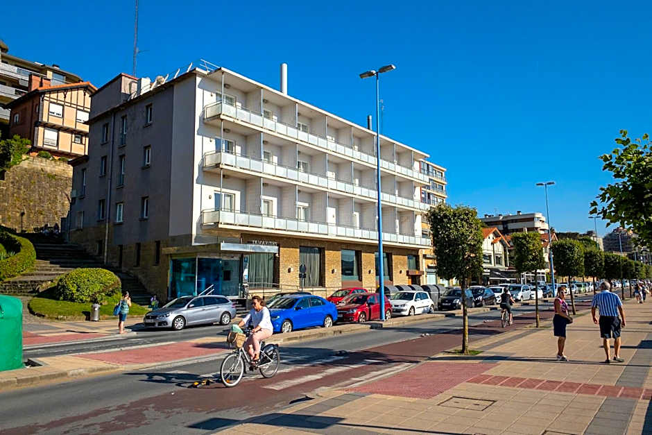 Petit Palace Tamarises