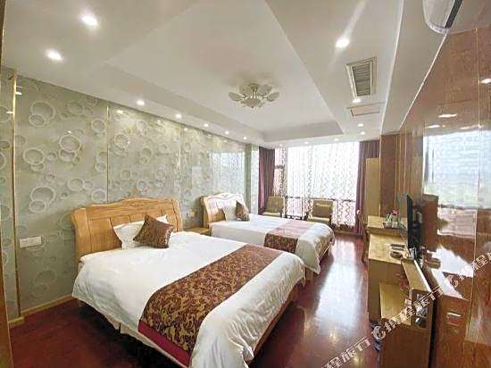 Huayi Hotel