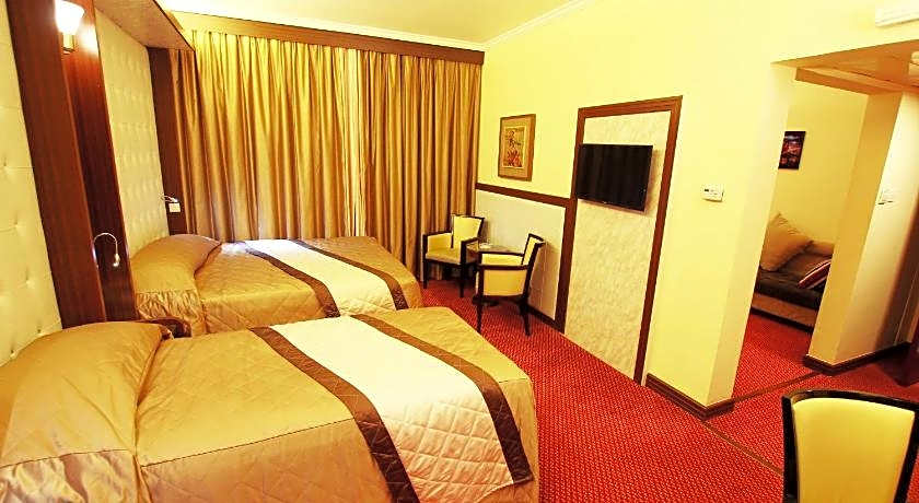 Al Khaleej Grand Hotel