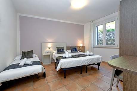Apartment with Garden View