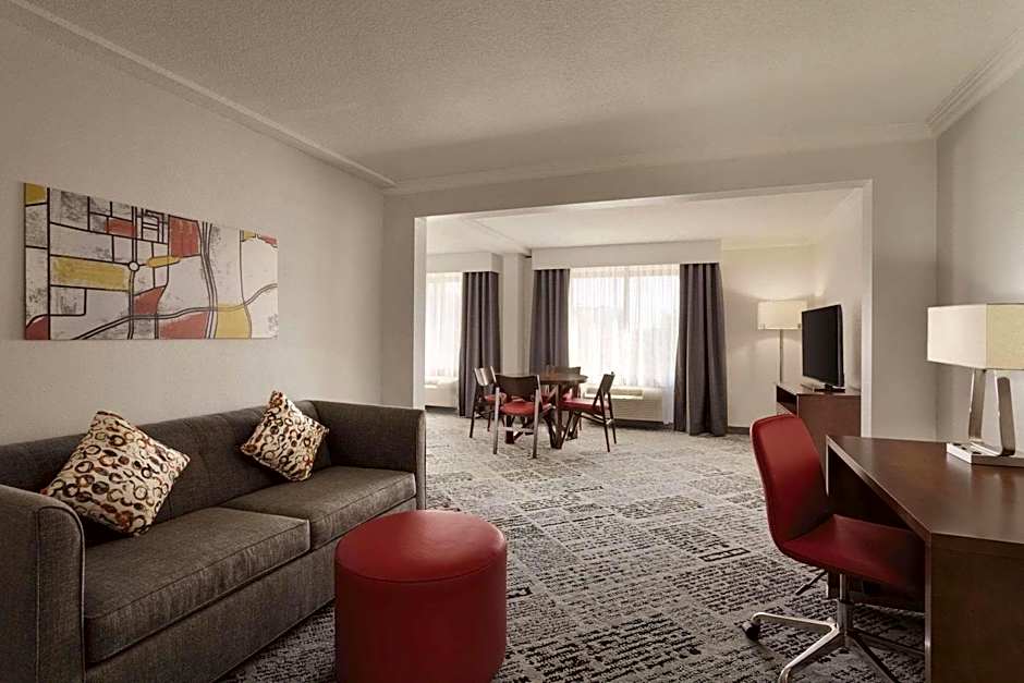 Pace Hotel Addison