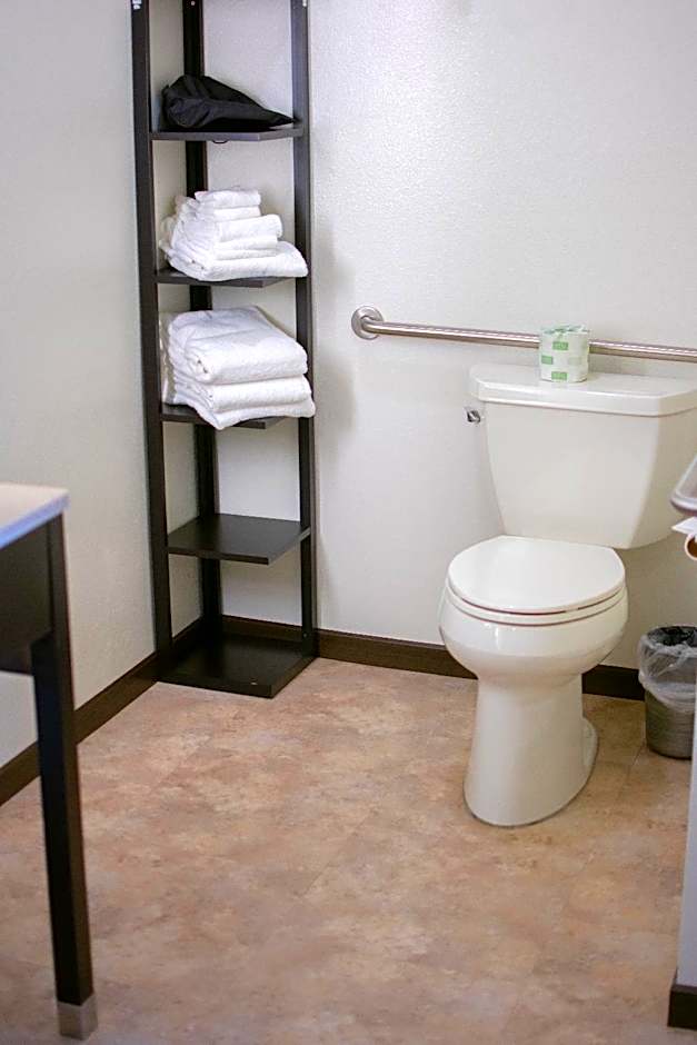 Boarders Inn & Suites by Cobblestone Hotels - Syracuse