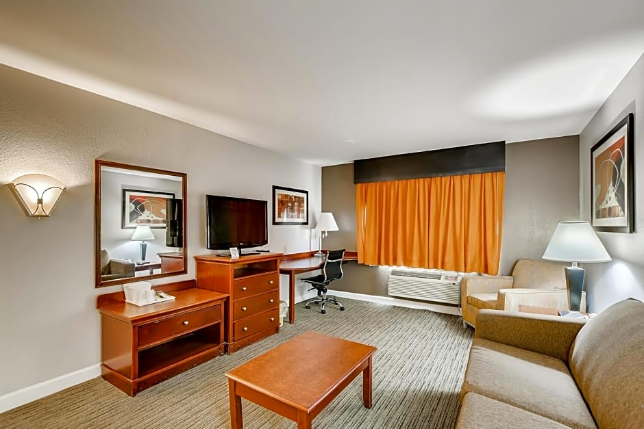Orangewood Inn and Suites Midtown