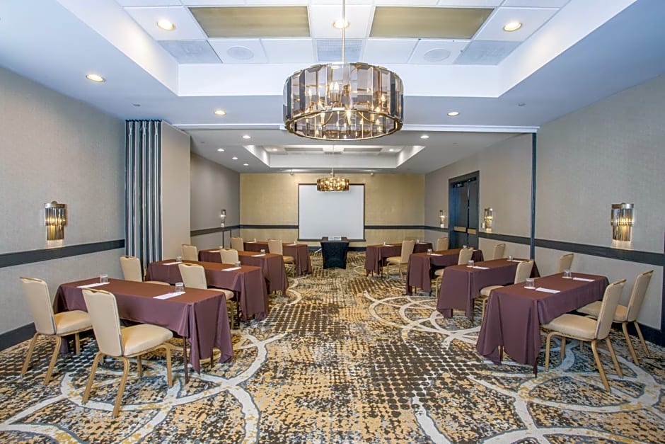 Radisson Hotel Memphis - University