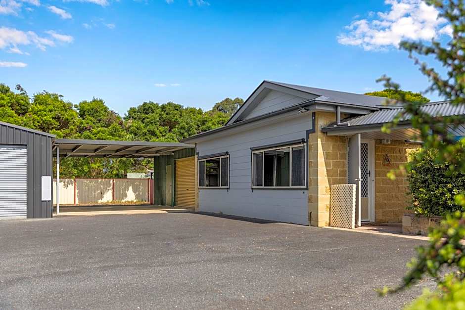 Bon Villas B&B Bonville - Adults Only, Pet Friendly Accommodation