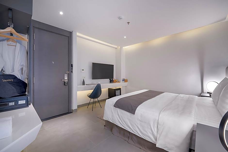 LEGEND Boutique Hotel